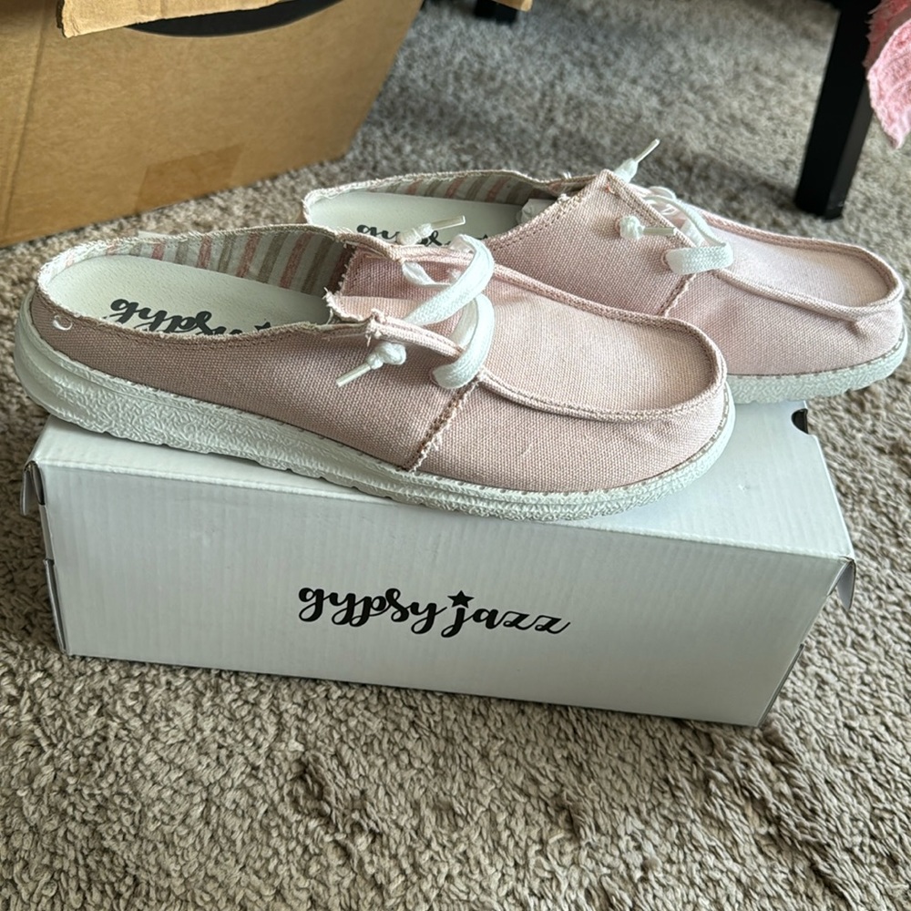 SALE!! Gypsy Jazz. Size 9.